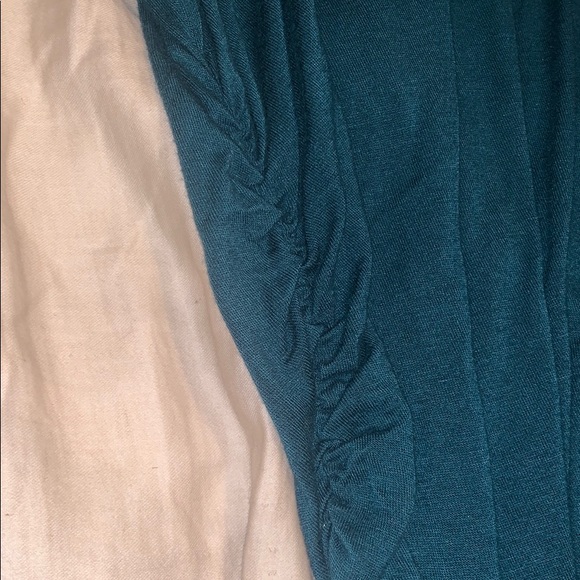 Green cinched in at the waist shirt - Picture 2 of 3